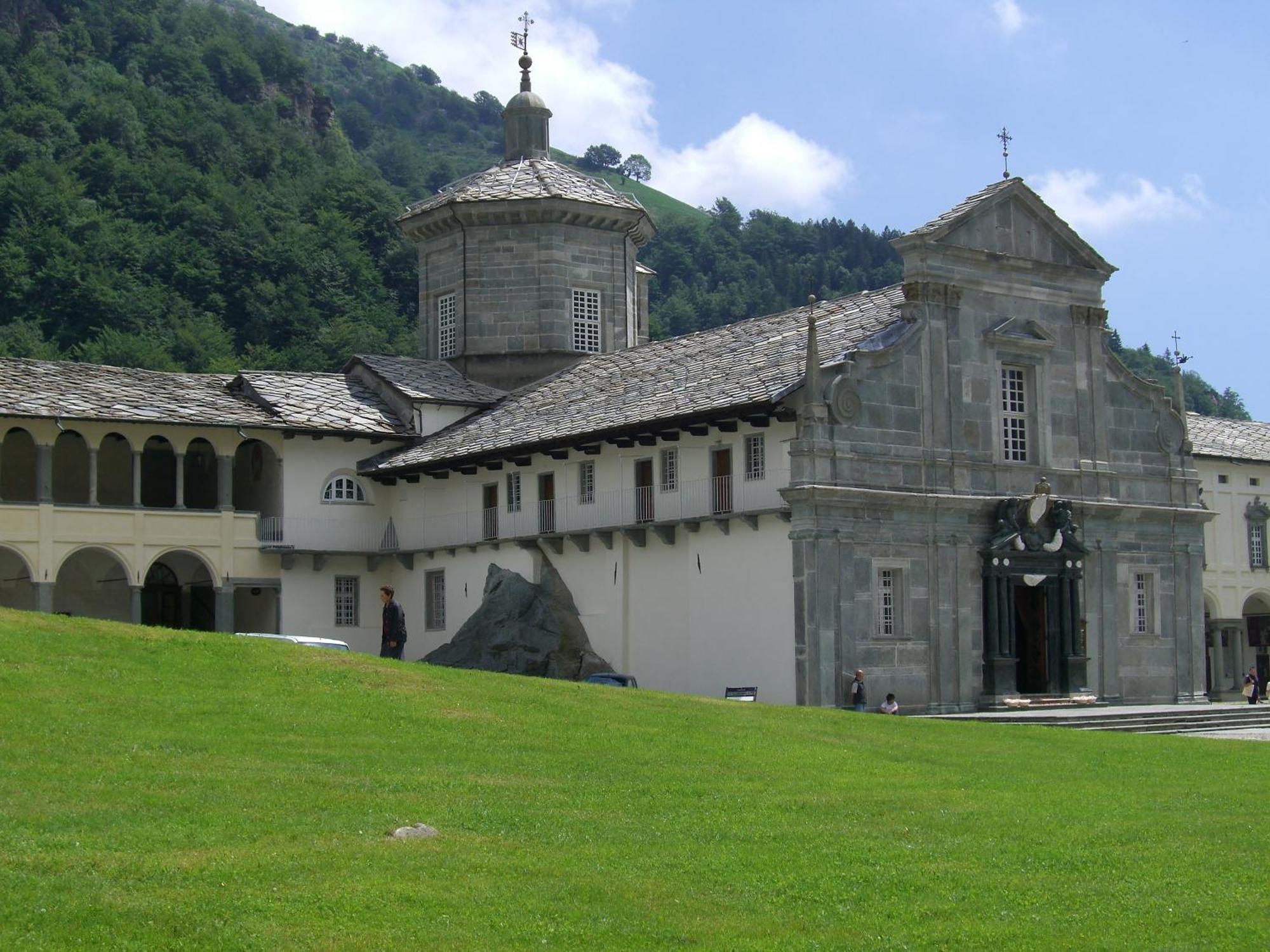 Santuario Di Oropa Vandrehjem Biella Eksteriør billede